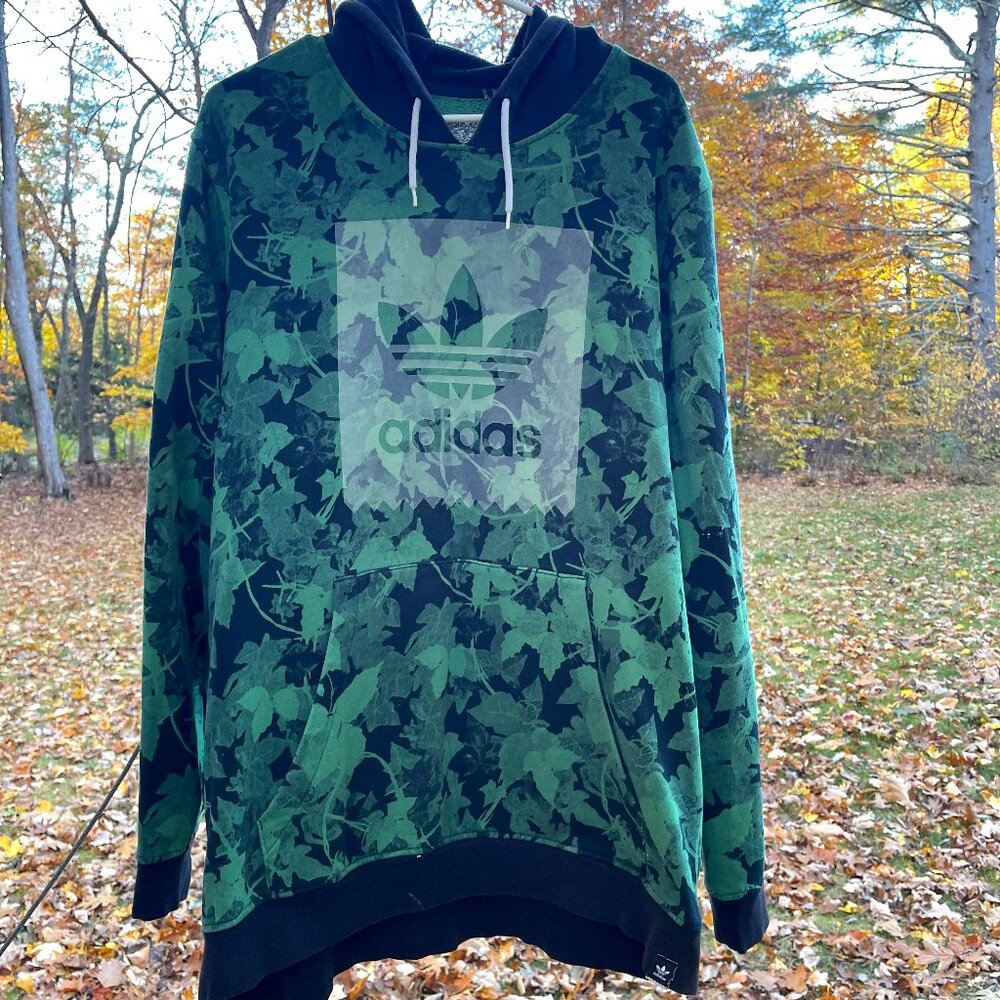 Adidas Sweater with Green Leaf Design – Unique and Trendy Style